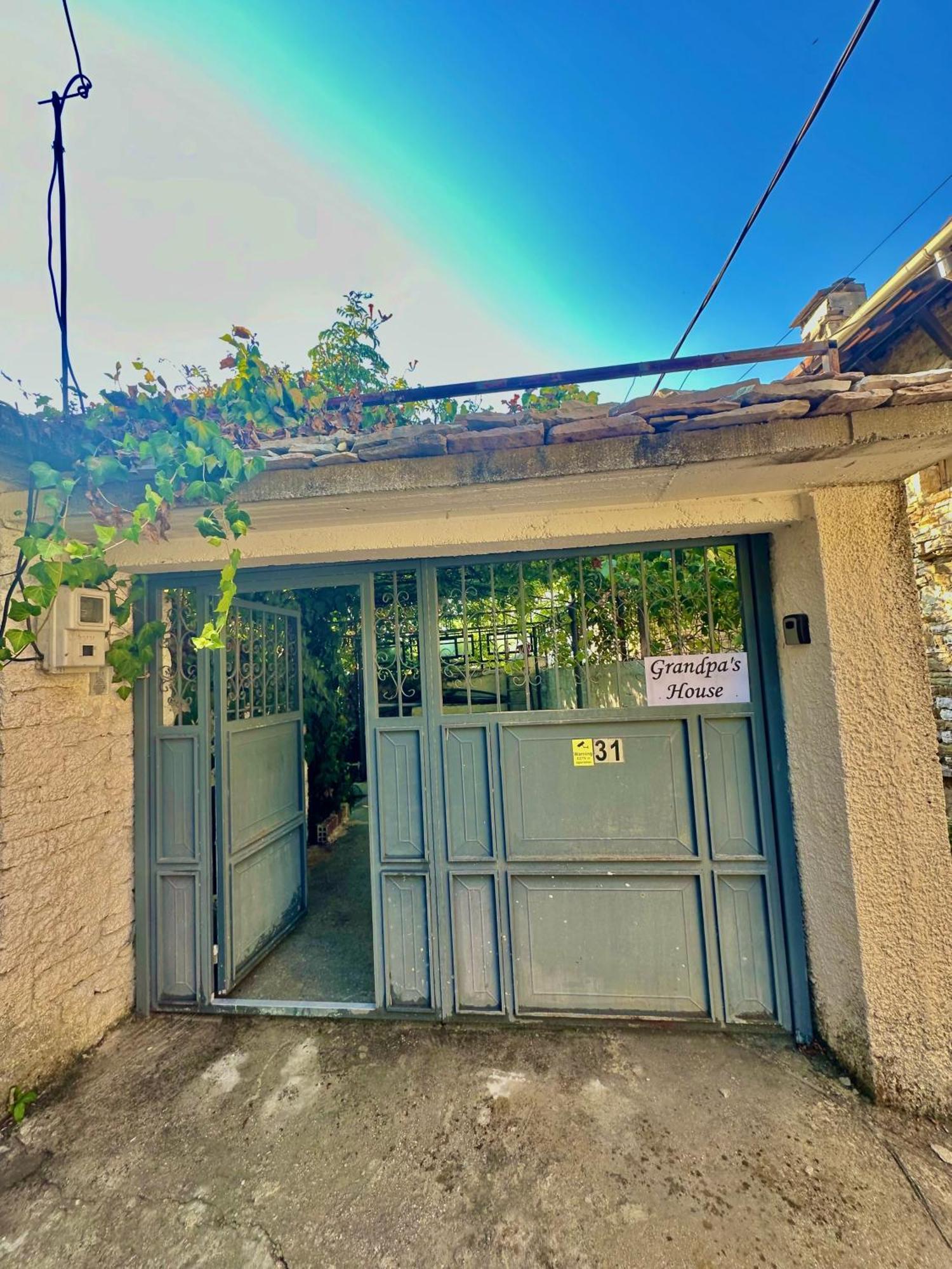 Hotel Grandpas House Gjirokastër Exteriér fotografie
